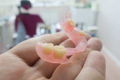 Protesis dental removible class=